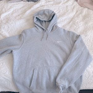 grey nike hoodie size Large